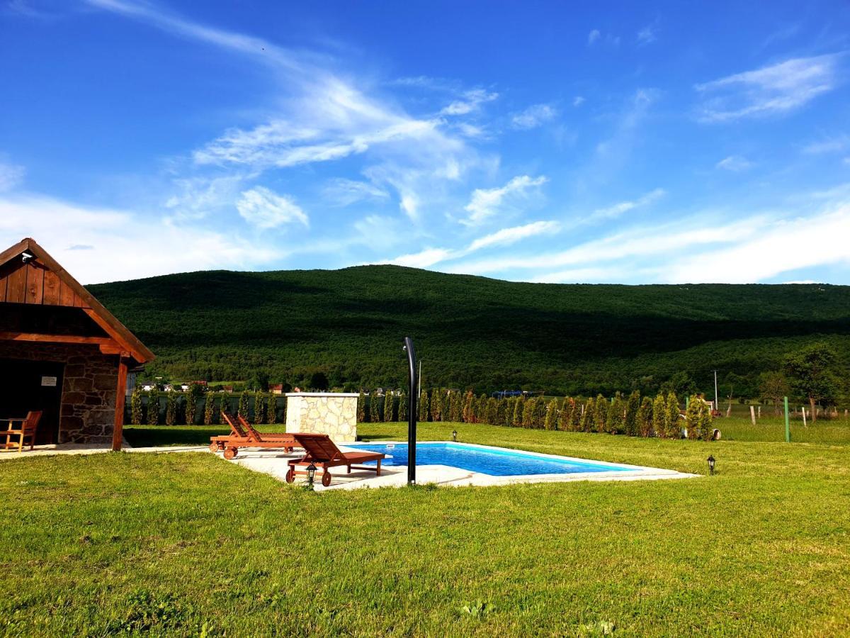 Holiday Home Bulog Sinac Eksteriør billede